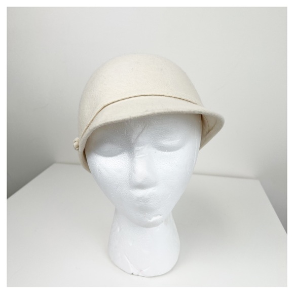 AQUA Cream 100% Wool Cloche Hat - Picture 2 of 7